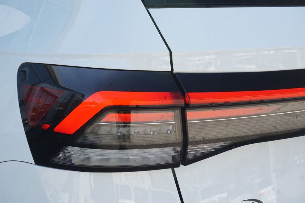 2025 Volkswagen Taos 1.5T SE Black