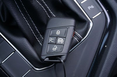 2025 Volkswagen Taos 1.5T SE Black