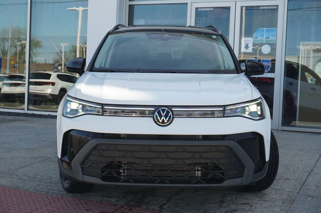 2025 Volkswagen Taos 1.5T SE Black