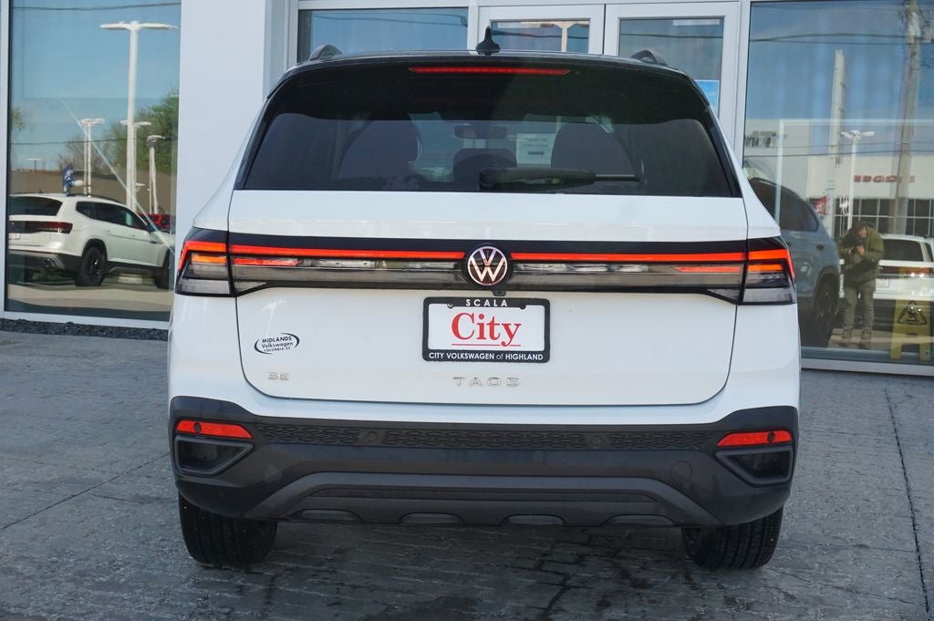 2025 Volkswagen Taos 1.5T SE Black