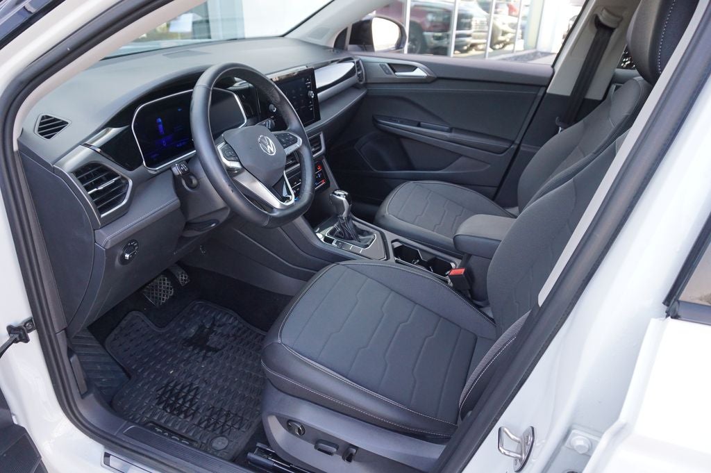 2025 Volkswagen Taos 1.5T SE Black