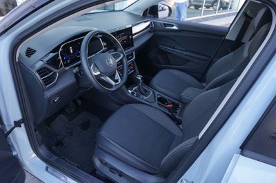 2025 Volkswagen Taos 1.5T SE Black