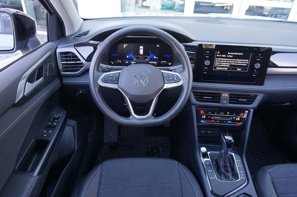 2025 Volkswagen Taos 1.5T SE Black