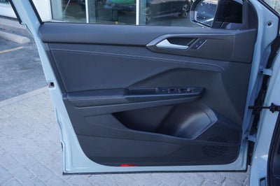 2025 Volkswagen Taos 1.5T SE Black
