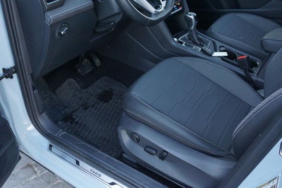 2025 Volkswagen Taos 1.5T SE Black