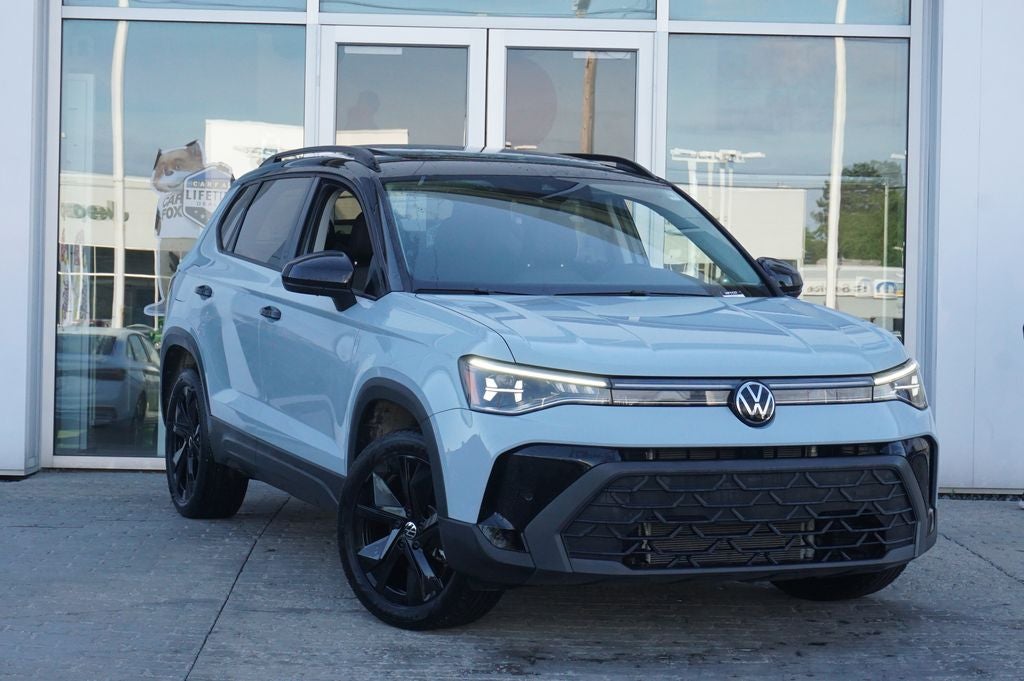 2025 Volkswagen Taos 1.5T SE Black