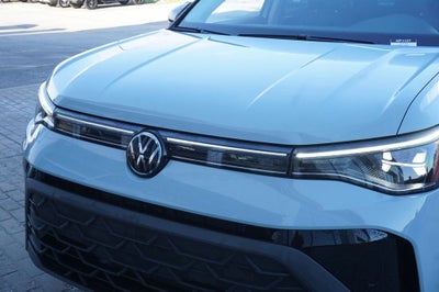 2025 Volkswagen Taos 1.5T SE Black