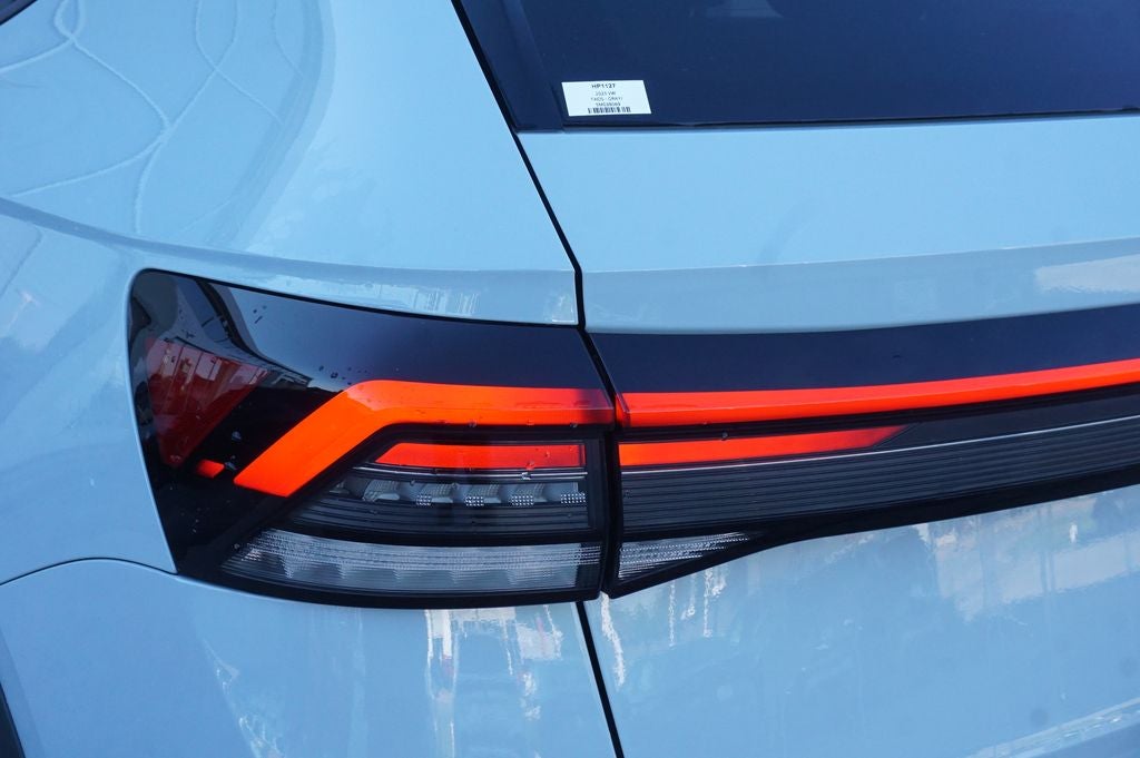 2025 Volkswagen Taos 1.5T SE Black