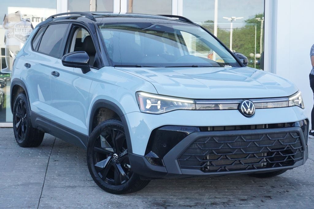 2025 Volkswagen Taos 1.5T SE Black