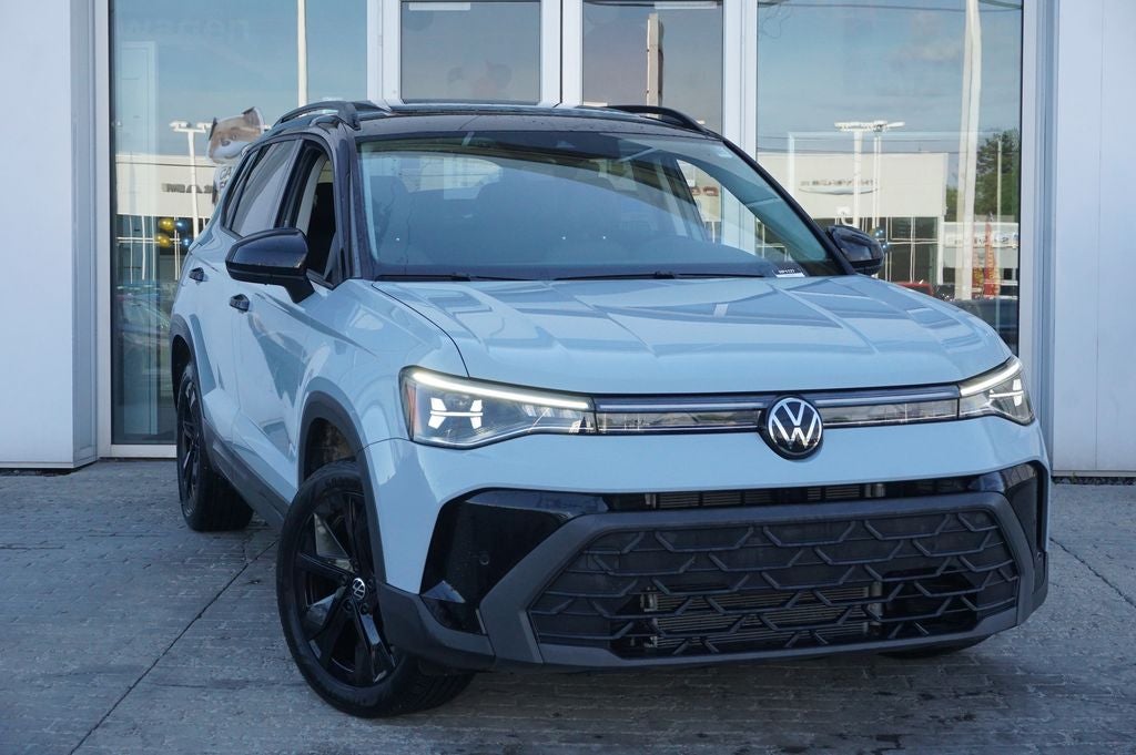 2025 Volkswagen Taos 1.5T SE Black