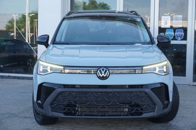 2025 Volkswagen Taos 1.5T SE Black