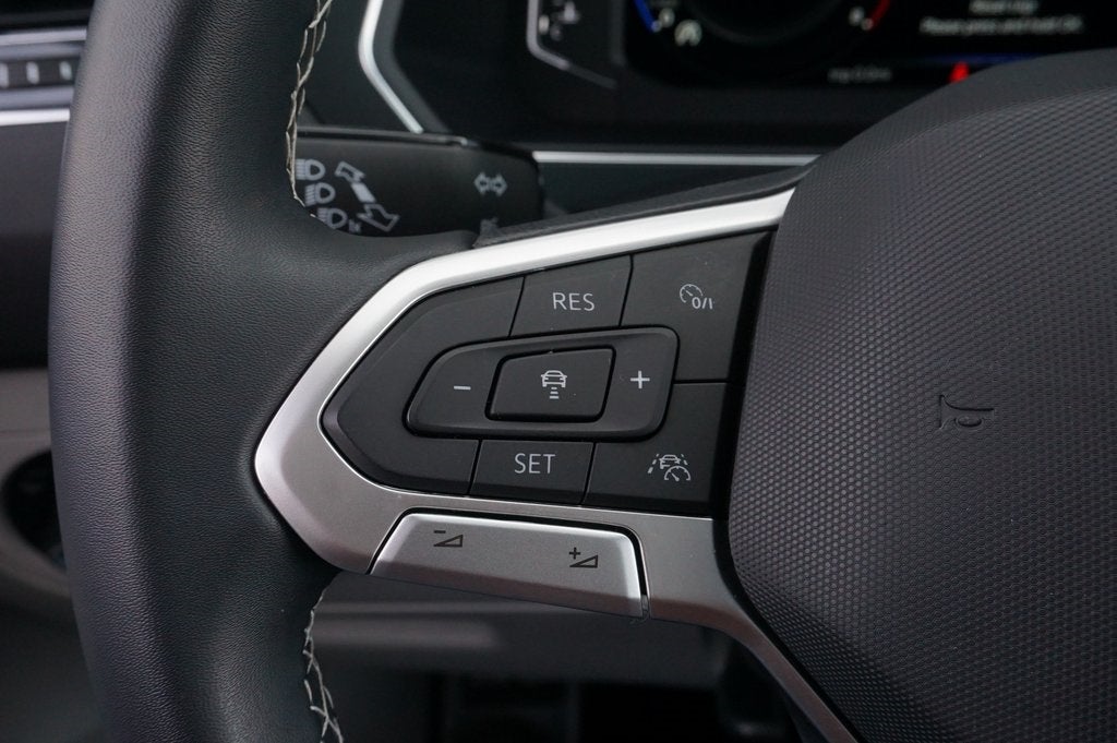 2023 Volkswagen Tiguan 2.0T SEL R-Line