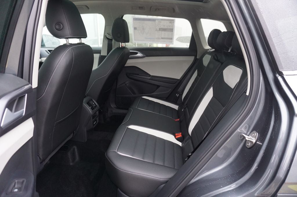 2026 Volkswagen Taos 1.5T SEL