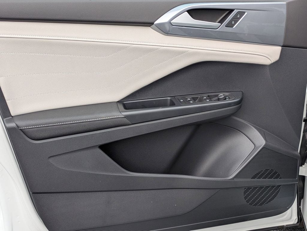 2025 Volkswagen Taos 1.5T SEL