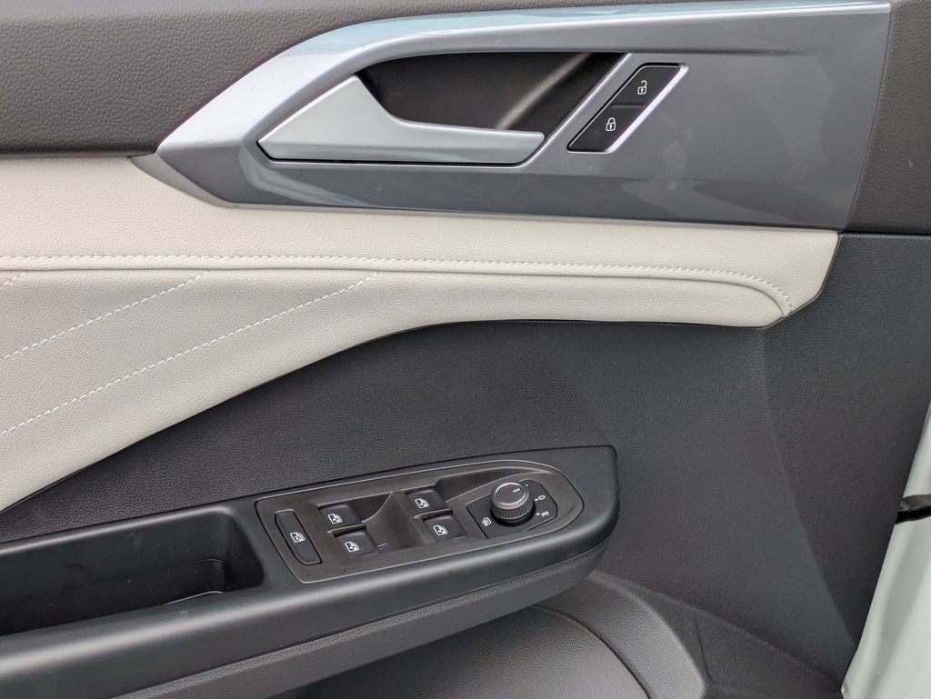 2025 Volkswagen Taos 1.5T SEL