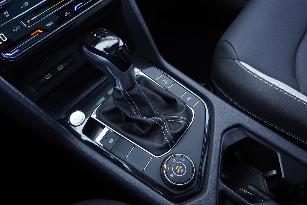 2025 Volkswagen Taos 1.5T SEL