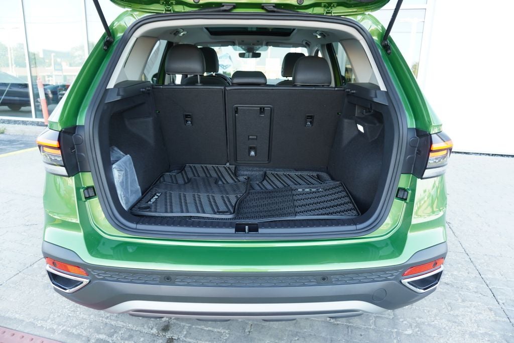 2025 Volkswagen Taos 1.5T SEL
