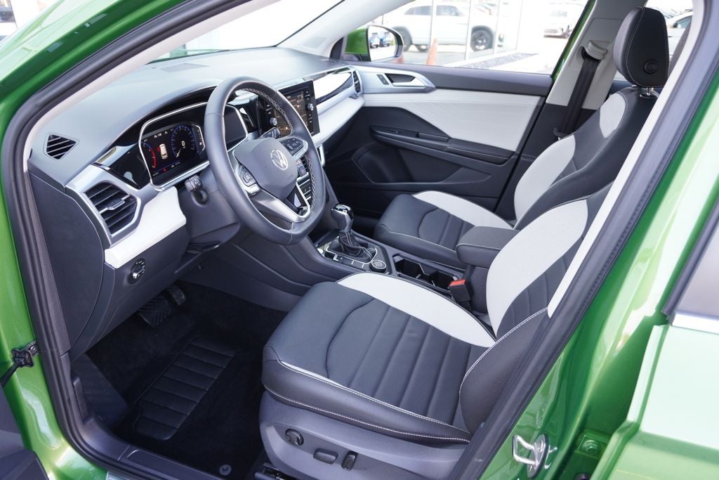 2025 Volkswagen Taos 1.5T SEL