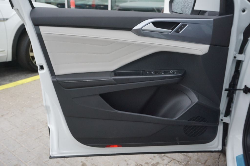 2026 Volkswagen Taos 1.5T SEL