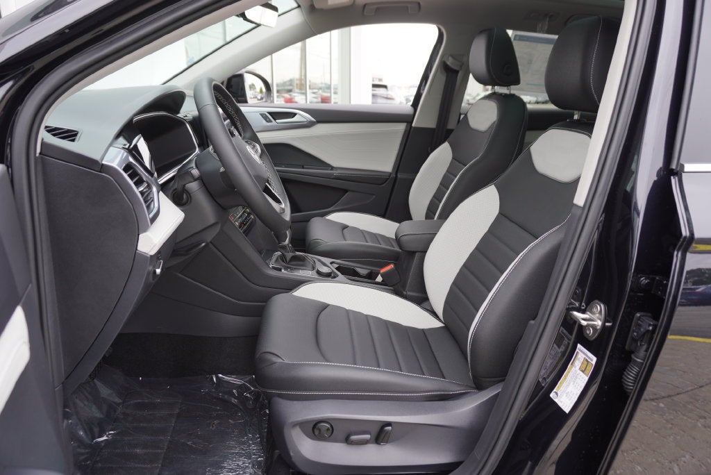 2027 Volkswagen Taos 1.5T SEL