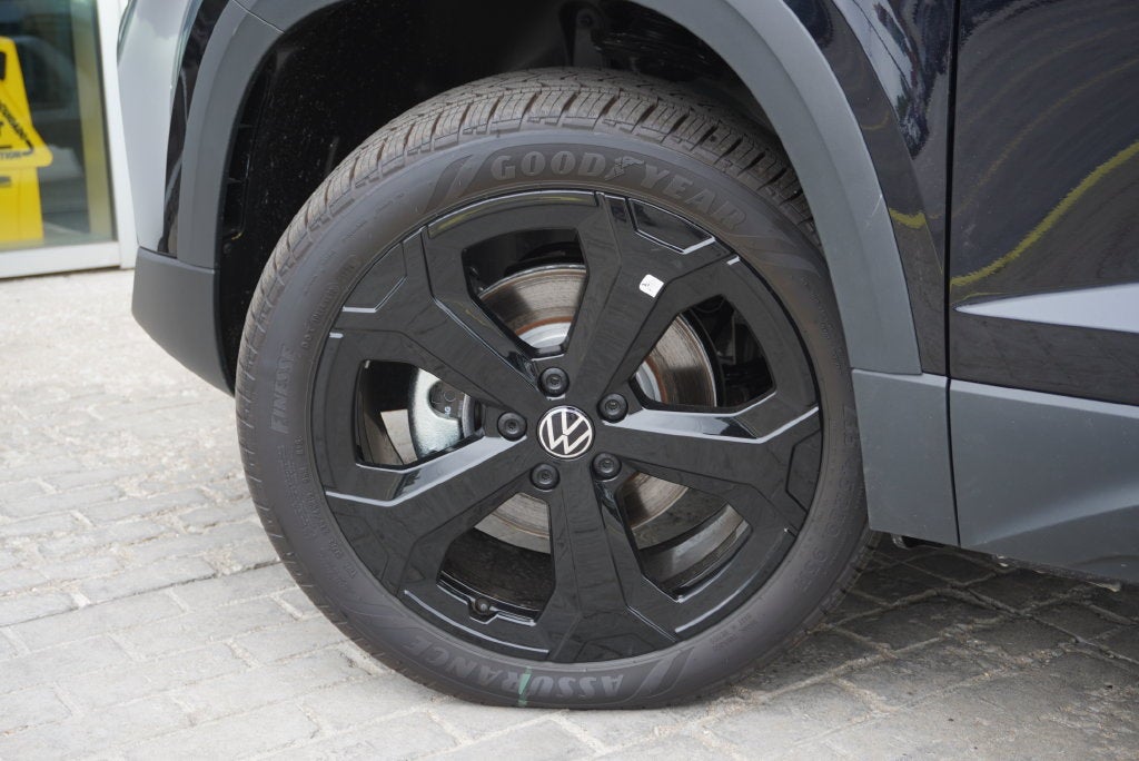 2027 Volkswagen Taos 1.5T SEL