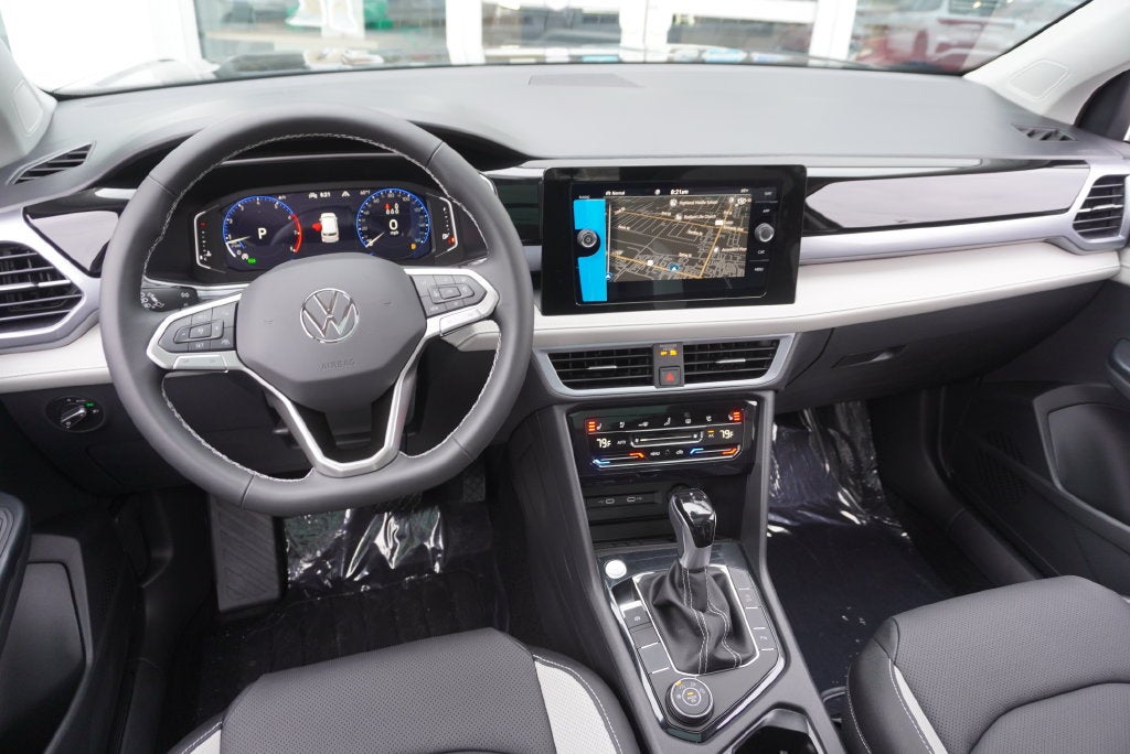 2027 Volkswagen Taos 1.5T SEL
