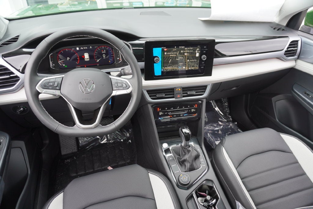 2027 Volkswagen Taos 1.5T SEL