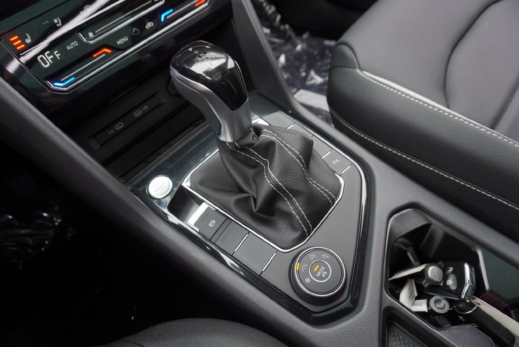 2027 Volkswagen Taos 1.5T SEL