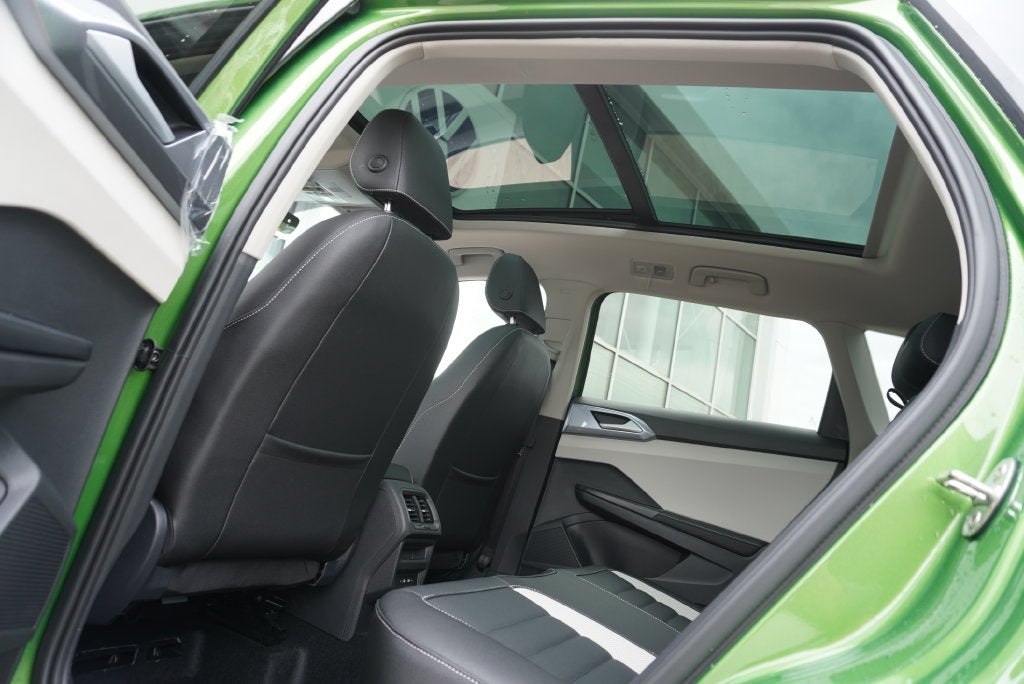 2027 Volkswagen Taos 1.5T SEL