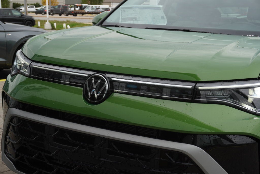 2027 Volkswagen Taos 1.5T SEL