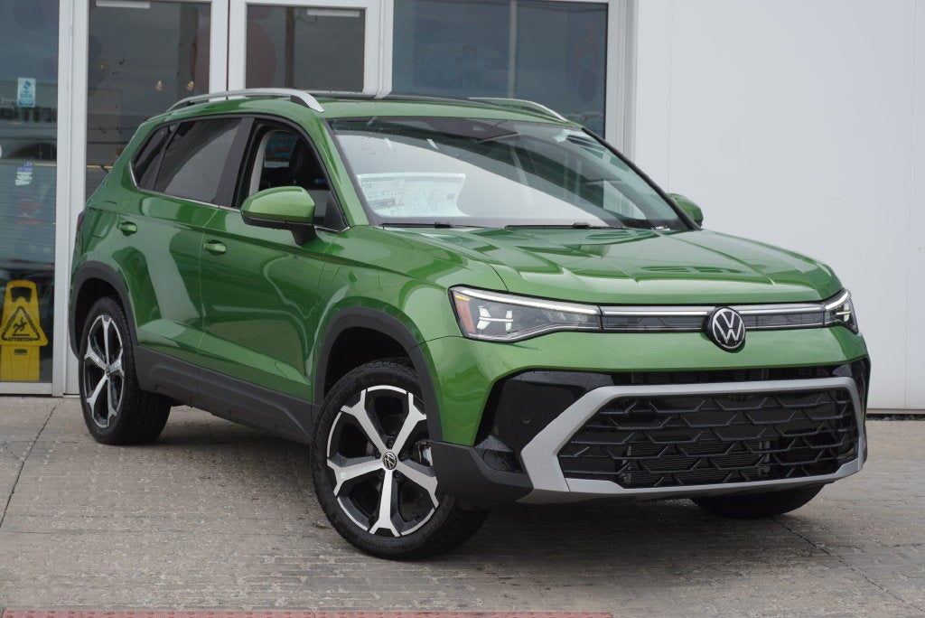 2027 Volkswagen Taos 1.5T SEL