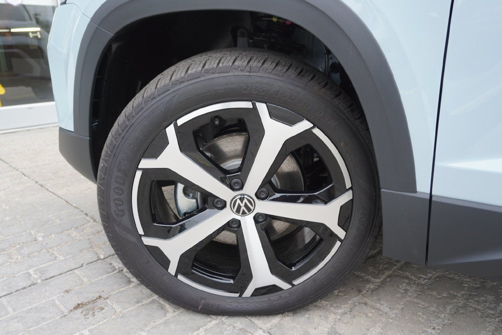 2027 Volkswagen Taos 1.5T SEL