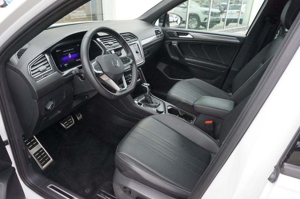 2023 Volkswagen Tiguan 2.0T SE R-Line Black