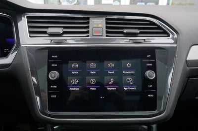 2023 Volkswagen Tiguan 2.0T SE R-Line Black