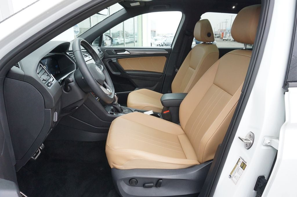 2023 Volkswagen Tiguan 2.0T SE R-Line Black