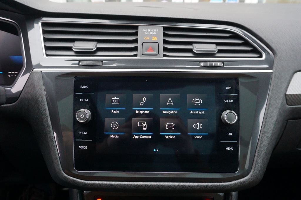 2023 Volkswagen Tiguan 2.0T SE R-Line Black