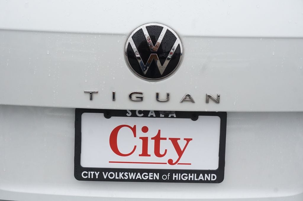 2023 Volkswagen Tiguan 2.0T SE R-Line Black