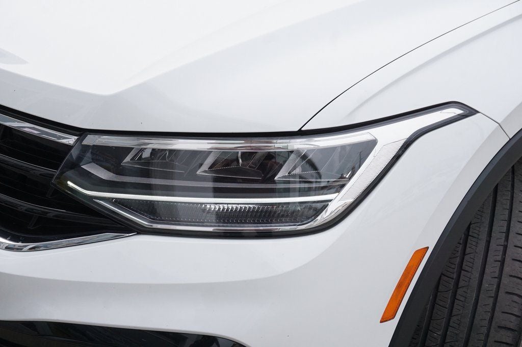 2022 Volkswagen Tiguan 2.0T SE R-Line Black