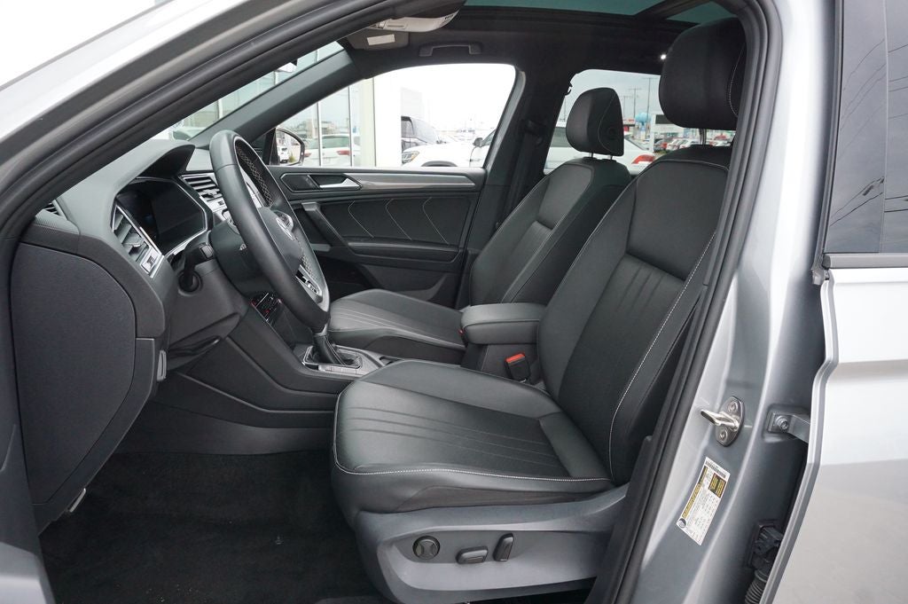 2023 Volkswagen Tiguan 2.0T SE R-Line Black