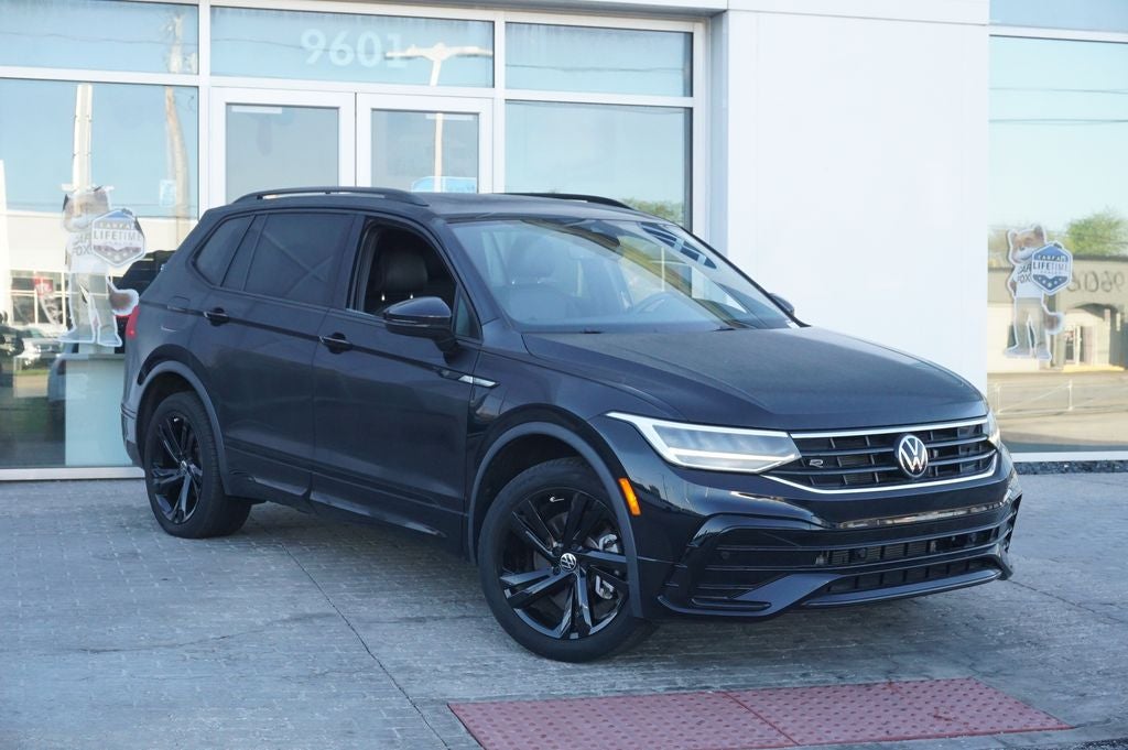 2023 Volkswagen Tiguan 2.0T SE R-Line Black