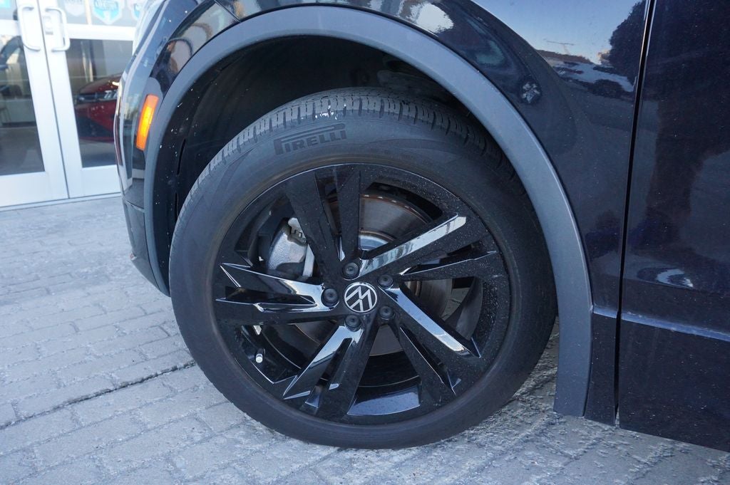 2023 Volkswagen Tiguan 2.0T SE R-Line Black