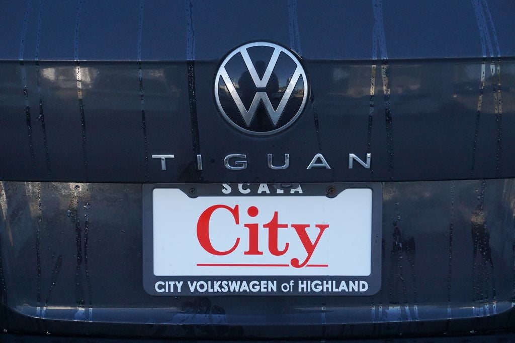 2023 Volkswagen Tiguan 2.0T SE R-Line Black