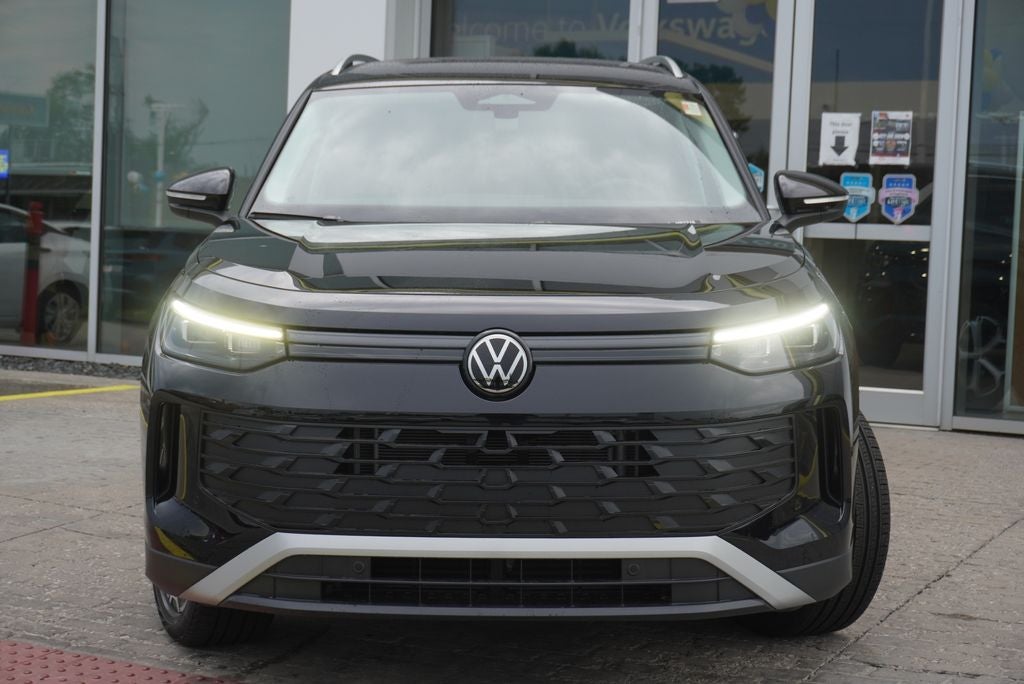 2025 Volkswagen Tiguan 2.0T SE