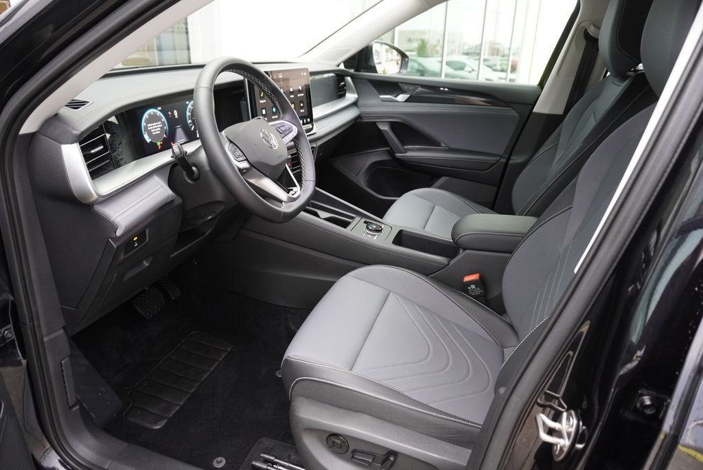 2025 Volkswagen Tiguan 2.0T SE