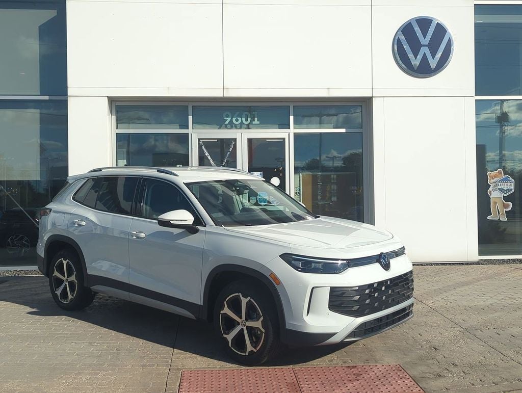 2025 Volkswagen Tiguan 2.0T SE