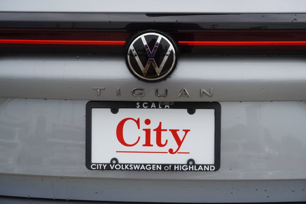 2025 Volkswagen Tiguan 2.0T SE