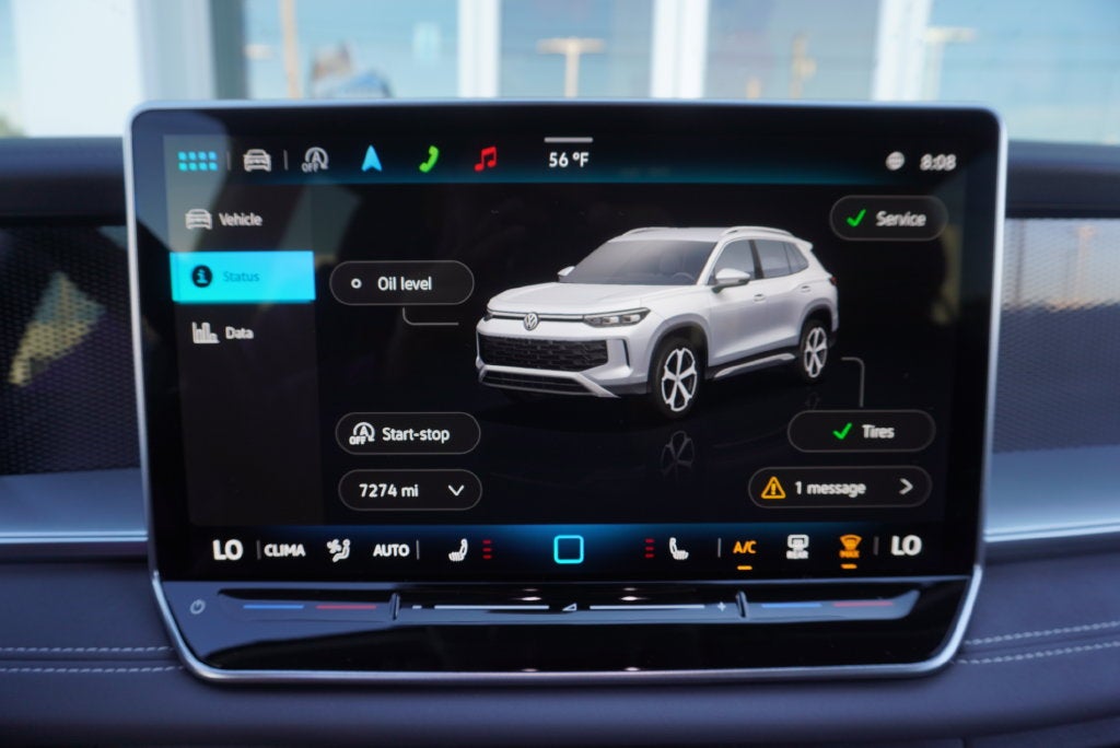 2025 Volkswagen Tiguan 2.0T SE