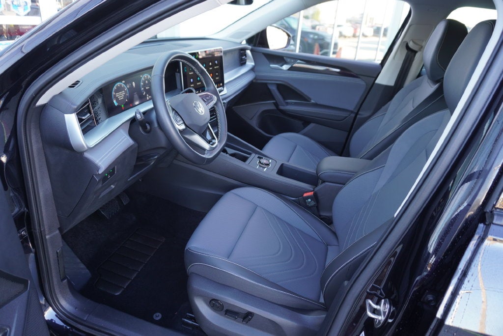 2025 Volkswagen Tiguan 2.0T SE