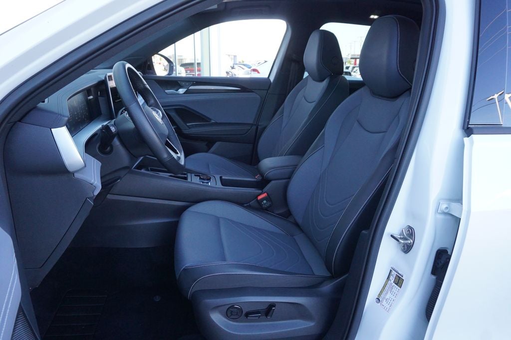 2025 Volkswagen Tiguan 2.0T SE R-Line Black