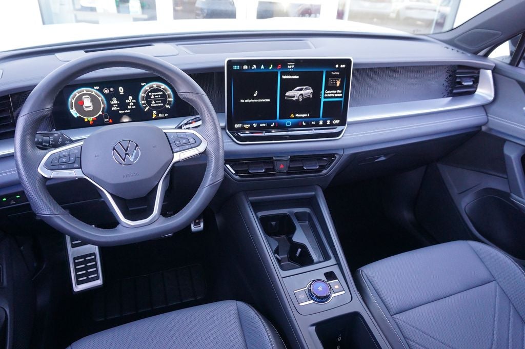 2025 Volkswagen Tiguan 2.0T SE R-Line Black